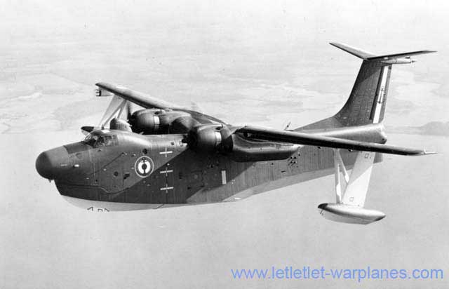 The last flying boat to be operated by the Aeronavale was the American Martin P5M-2 Marlin! Flotille 27F flew ten of these powerful machines until the early sixties. They replaced another foreign type: the Short Sunderland