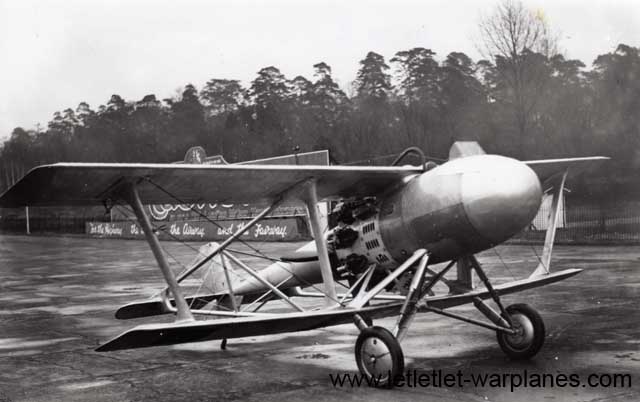 The Vickers 161 minus military markings and minus the COW-gun shortly after roll-out at Brooklands in March 1931.