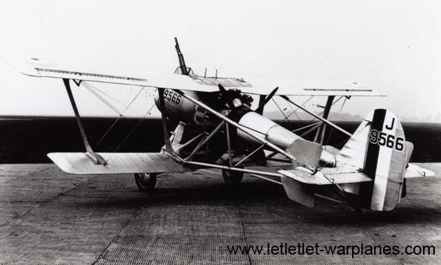 Final version of the Vickers 161 with enlarged rudder and extra vertical stabilizers. The plane carries full RAF markings AND the COW-gun!