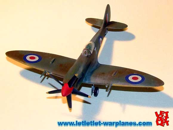 Spitfire FR Mk. XVIII AZ Model