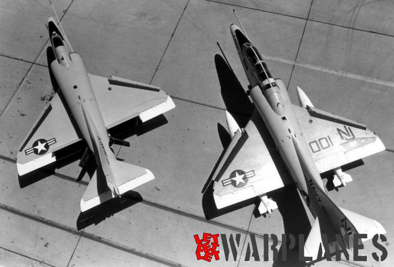 Difference in length of a Skyhawk A-4 and TA-4